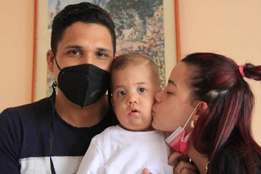 ¡FUERTE HISTORIA! “Para ser atendido, tienes que tener el carnet de la patria”: la odisea de una familia venezolana que huyó del país para salvar la vida de su bebé