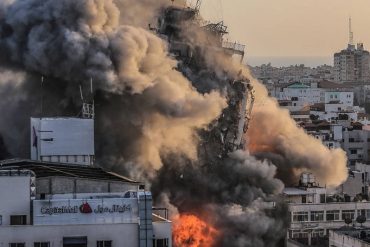 ¡ABRUMADOR! Venezolano en Israel relata los aterradores momentos vividos durante bombardeos: “Cuando cayó el primer cohete se sintió como un terremoto” (+Video)