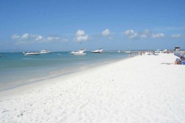 ¡SITUACIÓN ANGUSTIANTE! Embarcación quedó a la deriva por más de tres horas en la isla de Coche y con un grupo de turistas a bordo (+Detalles)