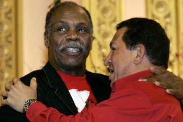 ¡VAYA, VAYA! Tras reunión de Steven Seagal con Maduro recordaron que Chávez entregó a Danny Glover millones de dólares para producir película sobre Venezuela que nunca hizo