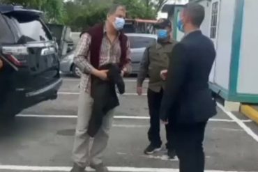 ¿TIERRA DE IMPUNIDAD? Mientras es buscado por la Interpol: así fue la llegada de Rafael Correa a Caracas (+Video)