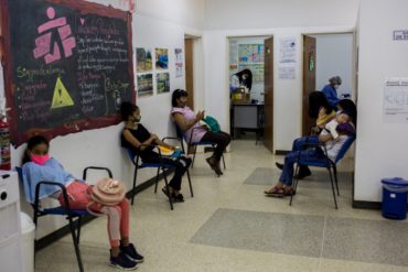 ¡LE CONTAMOS! Educación sexual y anticonceptivos gratis para el frenar embarazo precoz en Venezuela