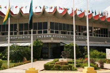 Denuncian que autoridades cerraron la entrada principal del Aeropuerto Internacional de La Chinita: “Alguien está haciendo un negocio” (+Video)