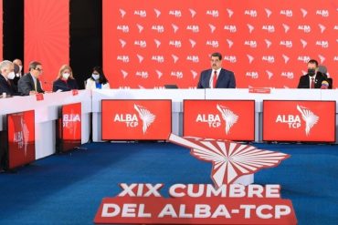 ¡VAYA, VAYA! Maduro fue el “gran ausente” en el desfile por los 200 años de la Batalla de Carabobo (prefirió participar en la cumbre del Alba) (+Video)