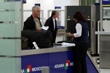 ¡AH, CARAMBA! “La notaron sospechosa y no la dejaron entrar”: advierten que autoridades migratorias de México niegan con frecuencia el ingreso de venezolanos