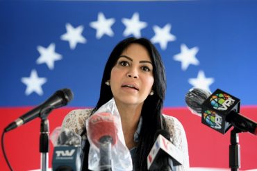 Delsa Solórzano dijo que “inexplicablemente” no ha sido posible la participación de Manuel Rosales en reunión con María Corina Machado