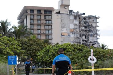 ¡ENTÉRESE! Al menos un muerto y 50 desaparecidos al derrumbarse un edificio residencial de 12 pisos en Miami (+Video)