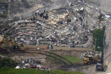 ¡DEBE SABERLO! Jefe de bomberos de Miami explica por qué es tan “desafiante” y “lento” el proceso de búsqueda de sobrevivientes en escombros