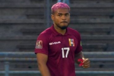 ¡VEA! Así fue el golazo anulado de Josef Martínez durante el partido de la Vinotinto contra Uruguay este #8Jun (+Video)