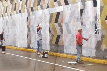 ¡SEPA! Pintaron de blanco el mural Módulos Cromáticos de la avenida Libertador de Caracas y generó controversia en redes (+la explicación de la Alcaldía de Chacao)