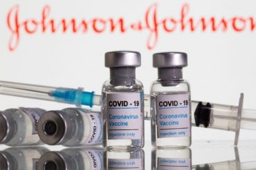 ¡SE LO CONTAMOS! EEUU ordenó botar vacunas para combatir el COVID-19 de Johnson & Johnson (reportan que son 60 millones las dosis)