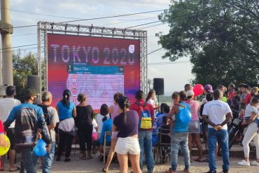 ¡VEA! Habitantes de Catia La Mar salieron a las calles este #28Jul para manifestar su apoyo a Julio Mayora en su gloriosa participación en los JJOO de Tokyo 2020 (+Fotos) (+Video)