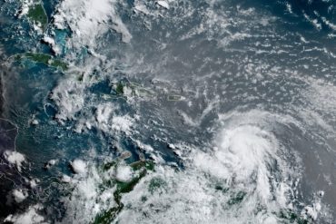 ¡LO ÚLTIMO! Tormenta tropical «Elsa» se convierte ahora en el primer huracán de la temporada 2021, tras alcanzar vientos máximos de 120 km/h (+Detalles)