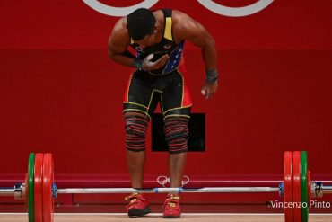 ¡LO ÚLTIMO! Venezolano Julio Mayora gana medalla de plata en halterofilia en Juegos Olímpicos de Tokio 2020 (+Fotos +Videos)