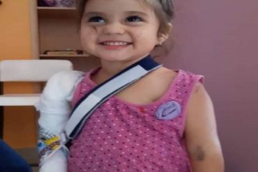 ¡SEPA! «Un milagro de Dios”: rescataron a niña de 2 años debajo de los escombros causados por los derrumbes en Mérida