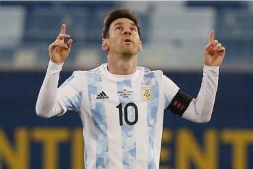 “Desde que empezó el juego comenzó a provocarnos y a decirnos cosas”: Messi reveló lo que le hizo el “19 de Holanda” al que llamó “bobo” (+Videos)