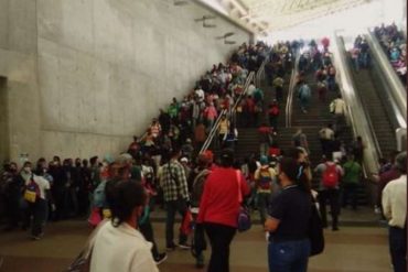 ¡VEA! Así de abarrotada estaba la estación del Metro de Caracas La Rinconada este #6Ago (+Video de espanto)