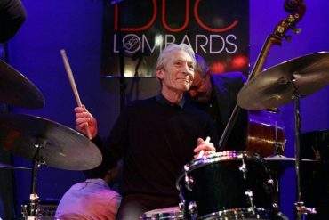 ¡LAMENTABLE! Murió a los 80 años Charlie Watts, baterista de los Rolling Stones: estaba tomando un descanso tras un “procedimiento médico”