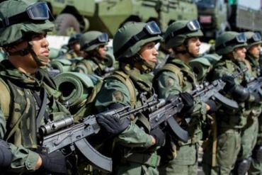 ¡ATENCIÓN! Tras escándalos de corrupción: aseguran que los rusos nuevamente prometen concluir fábrica de fusiles Kalashnikov en Venezuela, que tiene más de 10 años de retraso