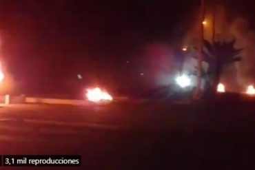 ¡CANSADOS! Vecinos de Porlamar se alzaron y salieron a las calles en protesta por prolongados cortes eléctricos (+Videos)