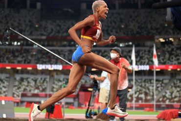 ¡PODER FEMENINO! Yulimar Rojas es la primera venezolana en ganar oro e imponer récord mundial en unos Juegos Olímpicos