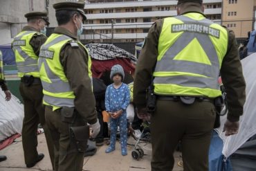 ¡VEA! Estas son las imágenes más desgarradoras del desalojo de venezolanos en Chile (+Fotos dolorosas)