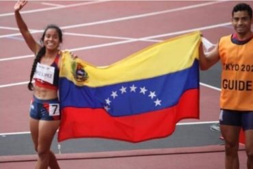 ¡ORGULLO NACIONAL! Así recibió su medalla de bronce la atleta venezolana Alejandra Pérez en los Juegos Paralímpicos de Tokyo 2020 (+Video)