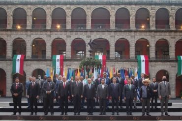 ¡VEA! La foto “oficial” de la cumbre del Celac que Maduro compartió en redes, tras su sorpresiva visita a México