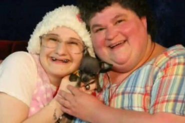¡ATROZ! “La perra está muerta”: Planificó el asesinato de su madre porque durante 24 años la obligó a usar silla de ruedas y fingir cáncer