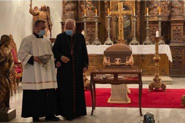 ¡AQUÍ LA TIENE! La oración a cuerpo presente que ofició el cardenal Baltazar Porras al cardenal Urosa Savino