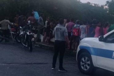 ¡QUÉ FUERTE! Hallan el cuerpo de un adolescente que fue arrastrado por la corriente de una quebrada durante las lluvias en Puerto Cabello