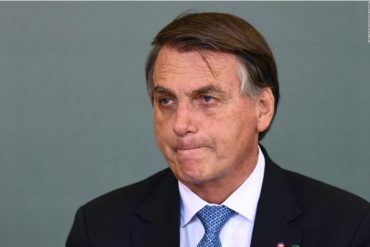 Bolsonaro es internado en una clínica privada en Sao Paulo