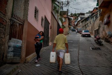 ¡LE MOSTRAMOS! En Caracas los grifos están secos, pero las facturas SÍ llegan puntuales a las residencias y con un elevado monto (+Pruebas)