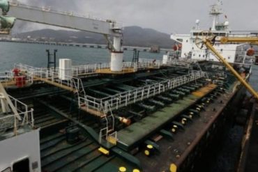 ¡SE LO CONTAMOS! Otro cargamento de condensado iraní empezaría a ser descargado este #27Oct en un puerto de Pdvsa