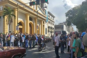 ¡OIDO! Tensión en Los Teques ante espera de resultados del ganador de la Alcaldía de Guaicaipuro (el CNE se la adjudicó luego al PSUV) (+Video)