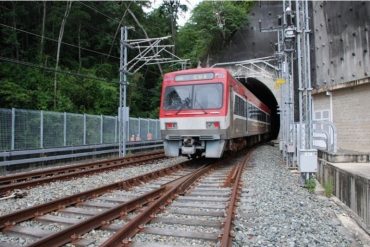 Suspenden servicio de trenes desde Caracas a Charallave Norte por derrumbe en las vías