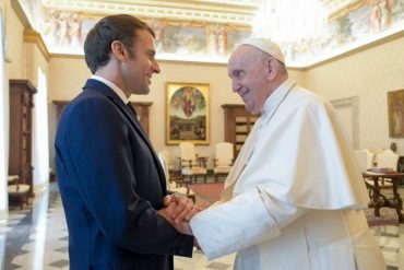 ¡DEBE VERLO! El presidente Emmanuel Macron conversó con el papa Francisco sobre la situación en Venezuela