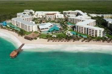 ¡TERROR EN CANCÚN! Hombres ingresaron armados a un lujoso resort playero e iniciaron un tiroteo que terminó con al menos 2 muertos (+Videos)