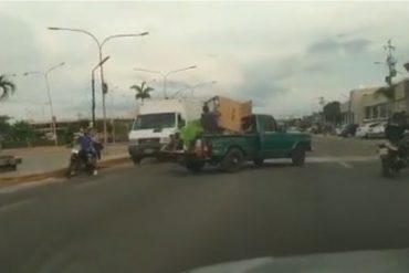 ¡VEA! Denuncian el presunto saqueo de la Alcaldía de San Francisco en Zulia tras derrota del chavismo: «Se están llevando todo» (+Videos)