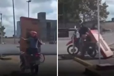 ¡TRISTE FINAL! Pareja compró un televisor en rebaja y se les cae de la moto (+Video viral)