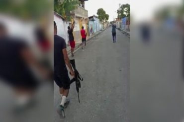 ¡ATROZ! Con armas largas y disparos al aire despidieron al líder de banda delictiva “El Tren de Mariño” en Sucre