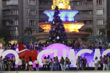 ¡MIRE! En Chacao comenzó la Navidad con el encendido de luces en la plaza Francia de Altamira (+Fotos)