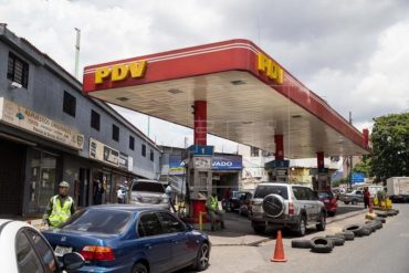 Ministro Tellechea niega aumento del litro de gasolina: “Juegan con el estrés de la gente”