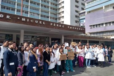 ¡ENTÉRESE! Médicos renuncian masivamente en el hospital Pérez Carreño ante supuestos atropellos de la directiva