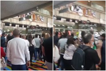 ¡INDIGNANTE! “Queremos viajar”: Pasajeros varados en Maiquetía protestan nuevamente ante el incumplimiento de Conviasa (+Video)