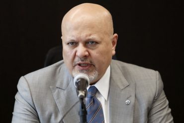 ¡OÍDO! Foro Penal pide que el fiscal Karim Khan explique por qué llegó a Caracas sin previo aviso y no se reunió con la sociedad civil o víctimas