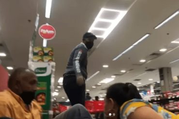 ¡ALARMANTE! Reportaron un intenso tiroteo fuera de un supermercado en Cagua (+Videos)