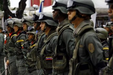 ¡DEBE SABERLO! Régimen de Maduro refuerza militarmente la frontera con Colombia tras los enfrentamientos entre guerrillas