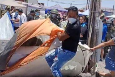 ¡XENOFOBIA! Marcha de chilenos arremetió contra campamento de migrantes venezolanos en Iquique (+Videos)