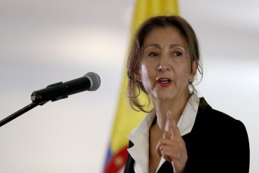 Ingrid Betancourt pide a Venezuela no amparar criminales colombianos durante el proceso de paz